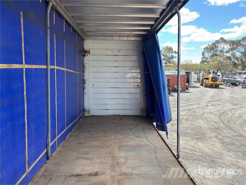 Isuzu CXY 455 6x4 Curtain Side Truck Elhúzható ponyvás