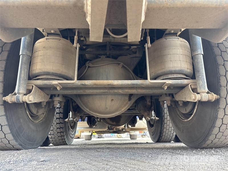 Isuzu CXY 455 6x4 Curtain Side Truck Elhúzható ponyvás