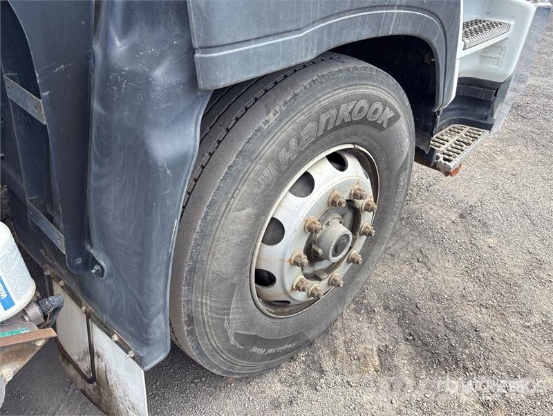 Isuzu CXY 455 6x4 Curtain Side Truck Elhúzható ponyvás
