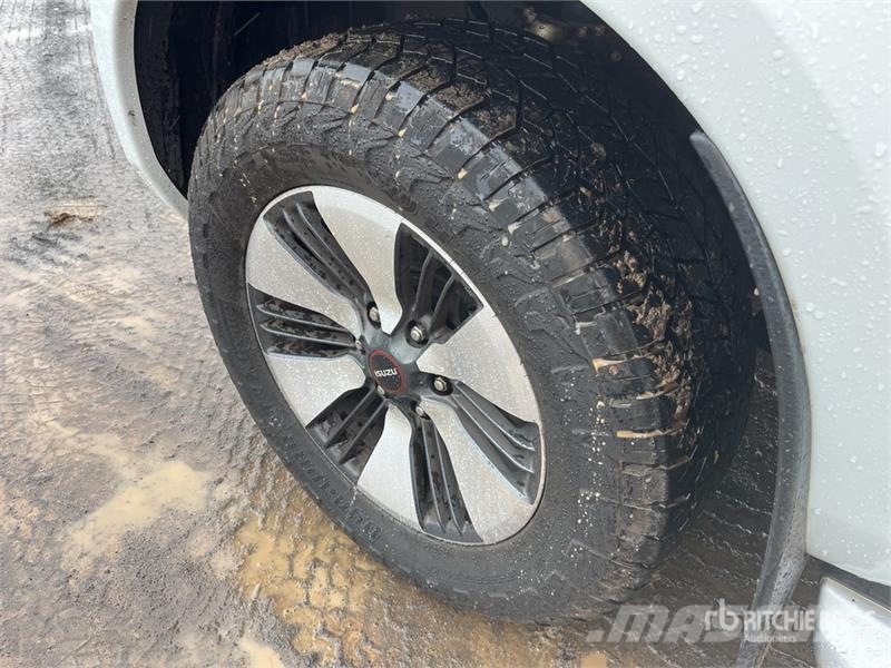 Isuzu D-Max 4x2 Dual Cab Pickup Ostalo