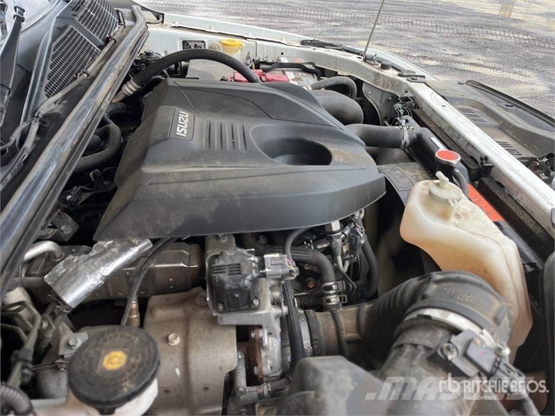 Isuzu D-Max 4x2 Dual Cab Pickup Ostalo