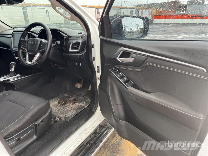 Isuzu D-Max 4x2 Dual Cab Pickup Ostalo