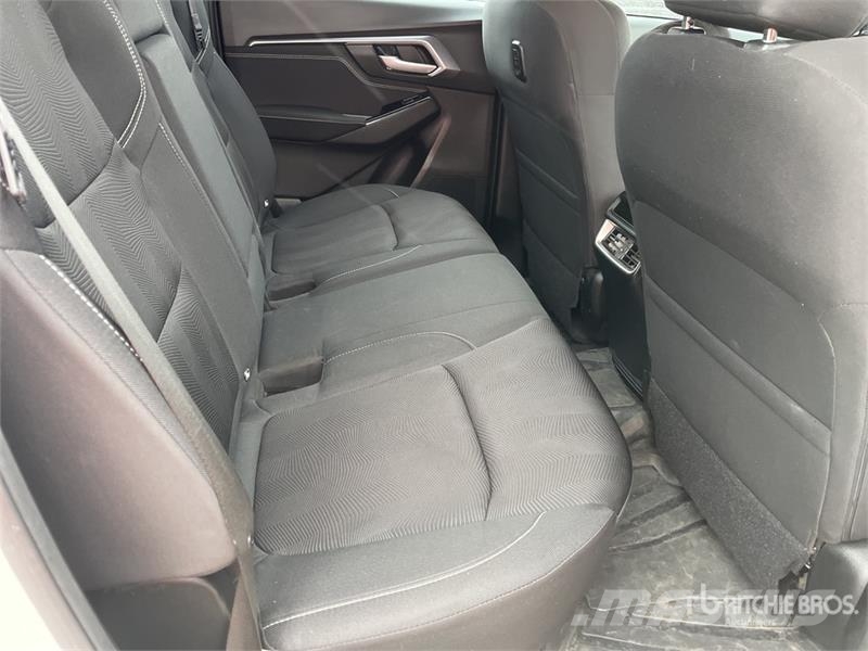 Isuzu D-Max 4x2 Dual Cab Pickup Ostalo