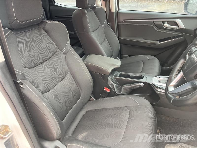 Isuzu D-Max 4x2 Dual Cab Pickup Ostalo