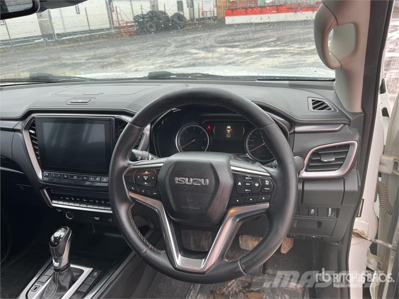 Isuzu D-Max 4x2 Dual Cab Pickup Ostalo
