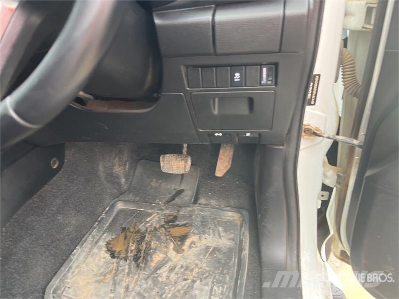 Isuzu D-Max 4x2 Dual Cab Pickup Ostalo