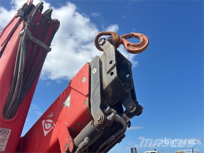 Isuzu Fassi F210 A 22 Knuckle Boom on  Isuzu FH FXZ 6x4  Kranbilar