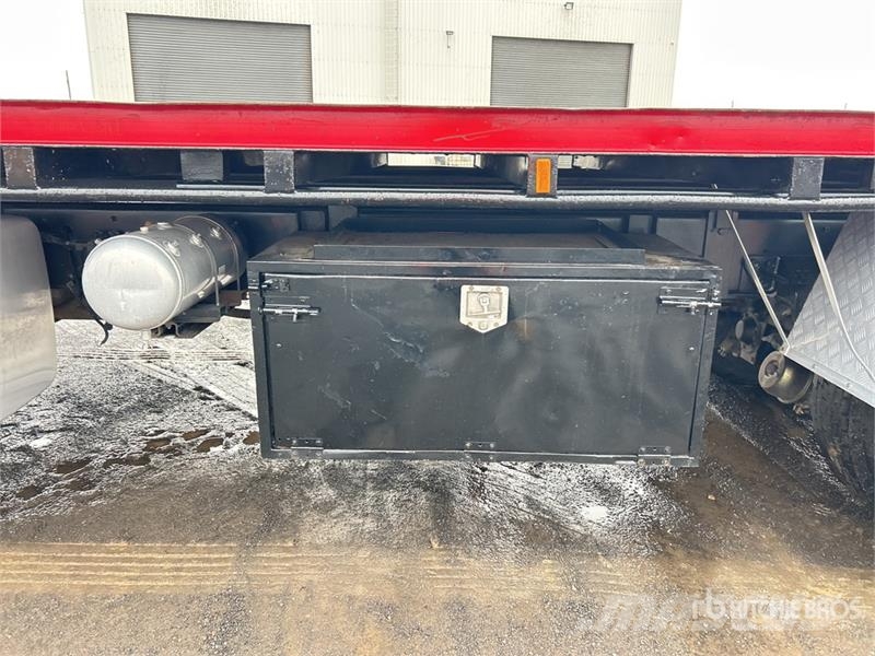 Isuzu FH FXZ 6x4 w/2010 Fassi 9.2 Ton F210 Flatbed Truck Darus teherautók