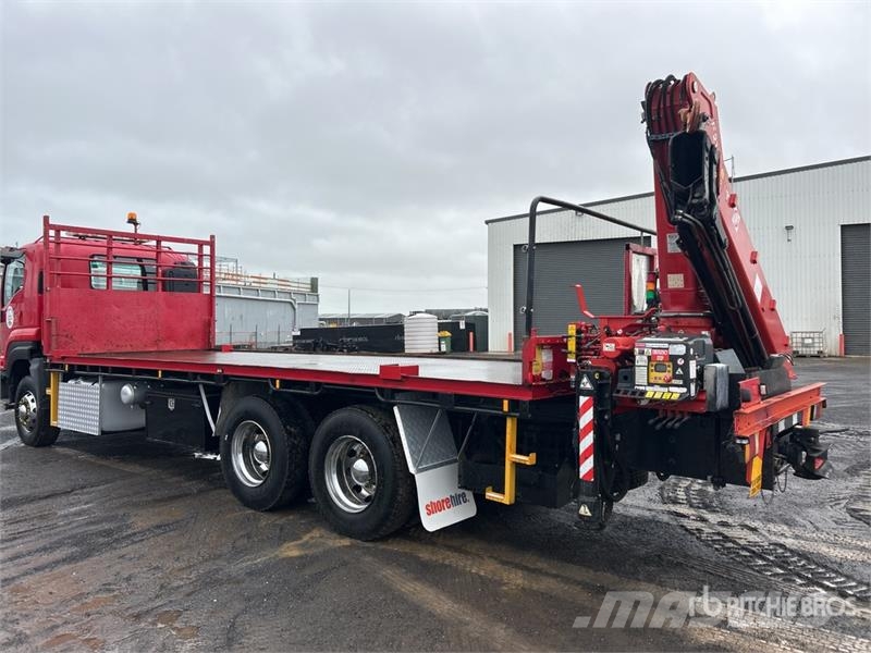 Isuzu FH FXZ 6x4 w/2010 Fassi 9.2 Ton F210 Flatbed Truck Darus teherautók