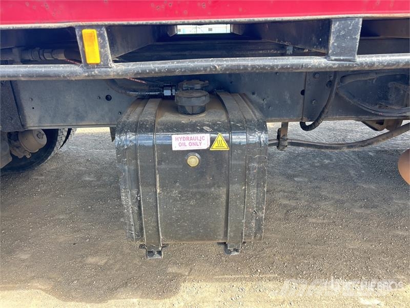 Isuzu FH FXZ 6x4 w/2010 Fassi 9.2 Ton F210 Flatbed Truck Crane trucks