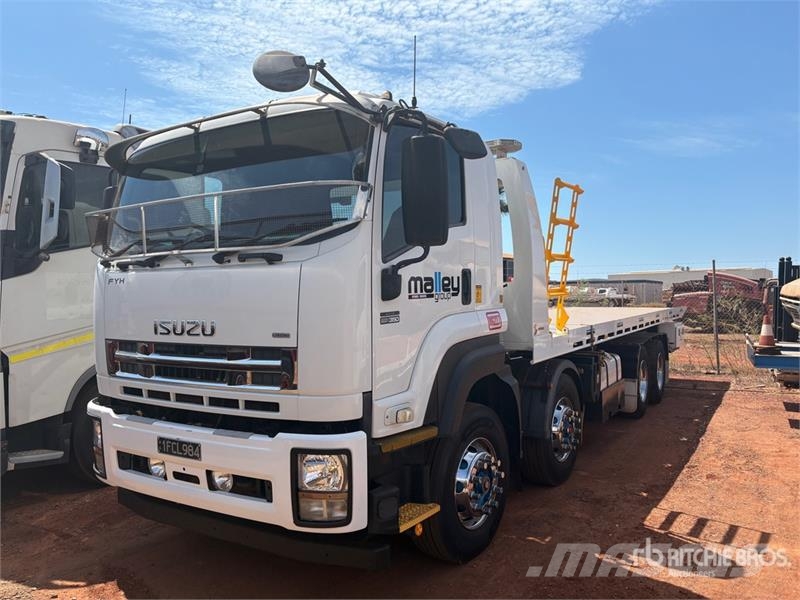 Isuzu FH FYH 8.8 m Tilt Deck Trailer Mélybölcsős