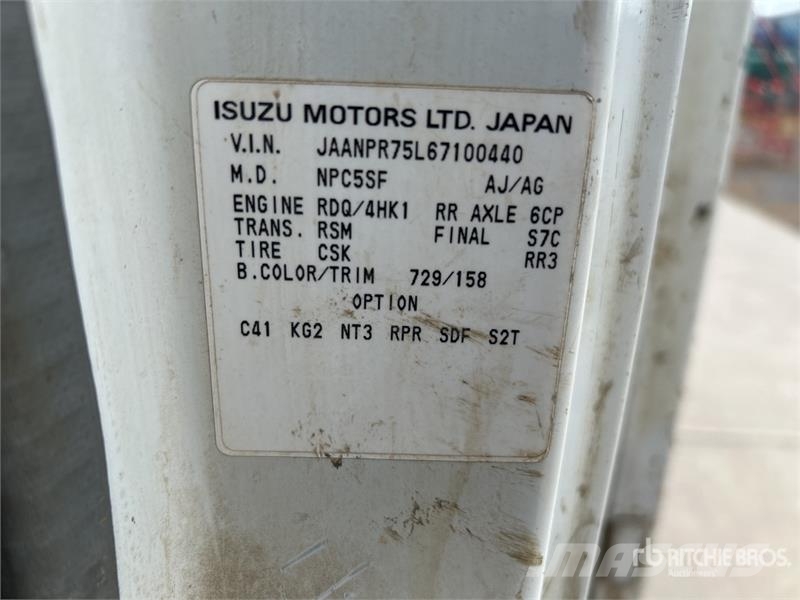 Isuzu Flatbed Truck Flatbed / Dropside trucks