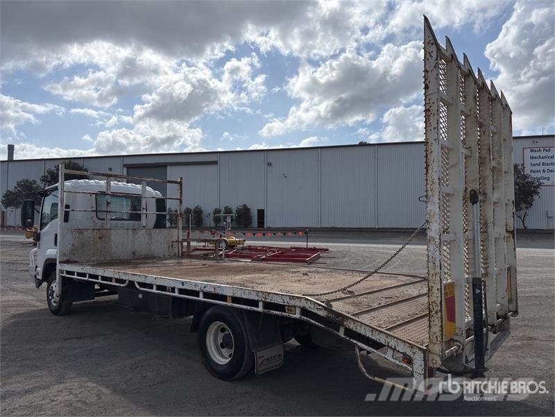 Isuzu FRR500 4x2 Flatbed Truck Platformas/izkraušana no sāniem