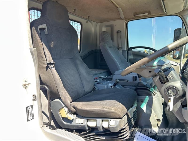 Isuzu FRR600 4x2 Lugger Truck Autre camion
