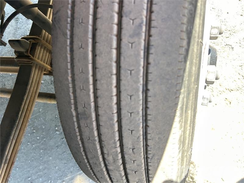 Isuzu FRR600 4x2 Lugger Truck Autre camion