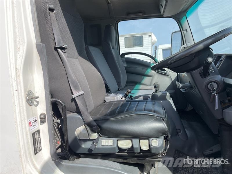 Isuzu FSR850 4x2 Curtain Side Truck Pritsche & Plane