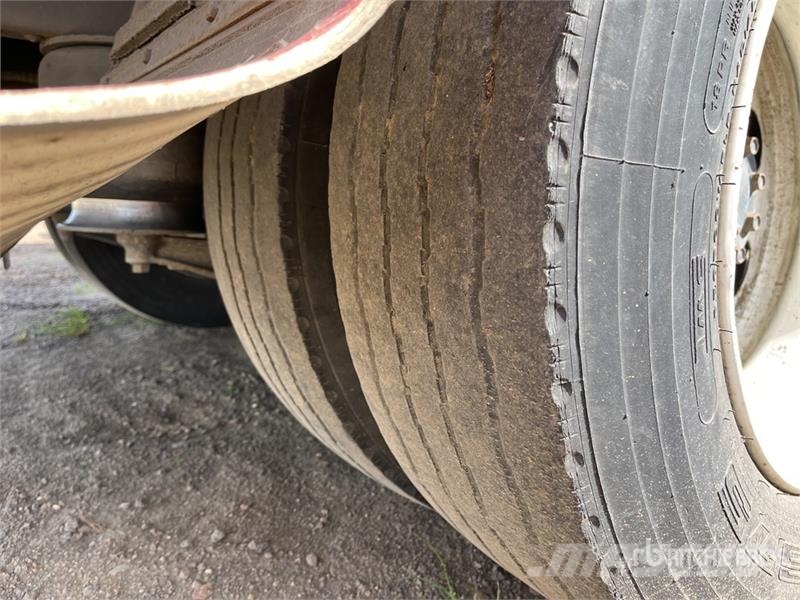 Isuzu FSR850 4x2 Curtain Side Truck Pritsche & Plane