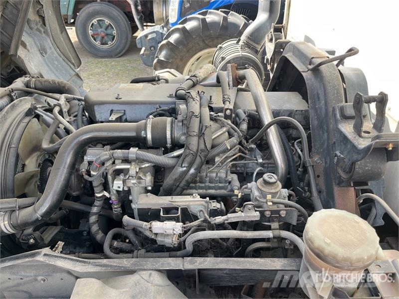 Isuzu FSR850 4x2 Curtain Side Truck Pritsche & Plane