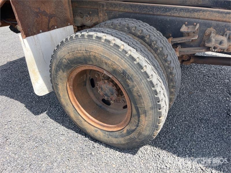 Isuzu FTR 4x2 S/A Dump Truck Billenő teherautók