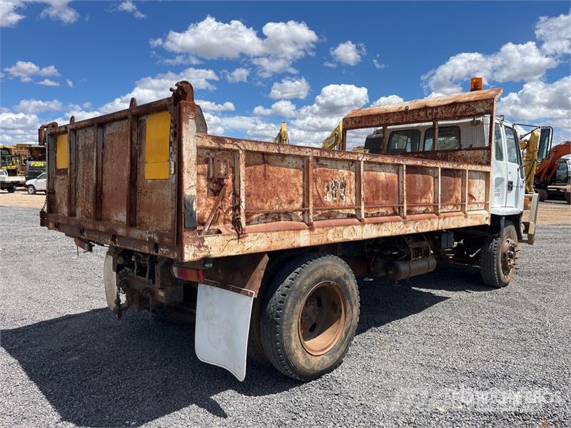Isuzu FTR 4x2 S/A Dump Truck Billenő teherautók