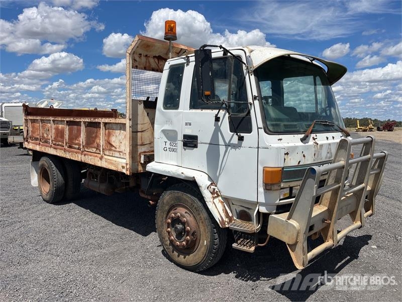 Isuzu FTR 4x2 S/A Dump Truck Billenő teherautók