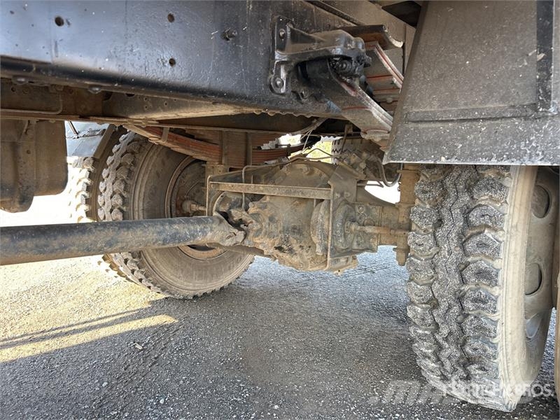 Isuzu FTS5MF 4x4 w/ 1994 Palfinger PE14000BX 2610 kg Knu شاحنات الرافعات