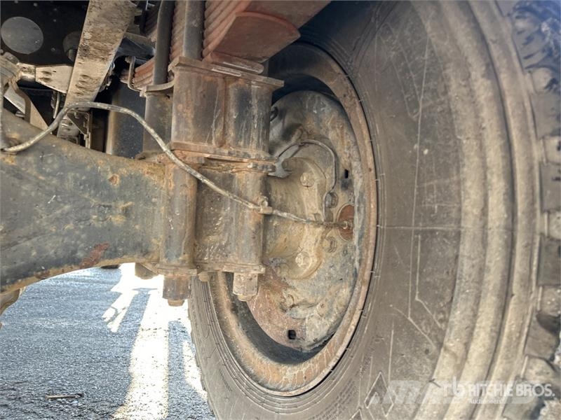 Isuzu FTS5MF 4x4 w/ 1994 Palfinger PE14000BX 2610 kg Knu شاحنات الرافعات