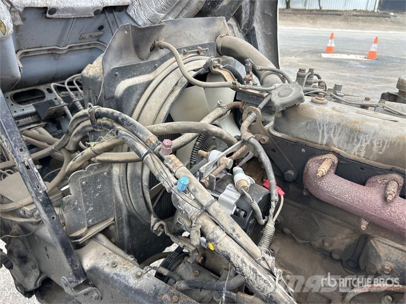 Isuzu FTS5MF 4x4 w/ 1994 Palfinger PE14000BX 2610 kg Knu شاحنات الرافعات
