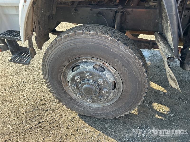 Isuzu FTS5MF 4x4 w/ 1994 Palfinger PE14000BX 2610 kg Knu شاحنات الرافعات