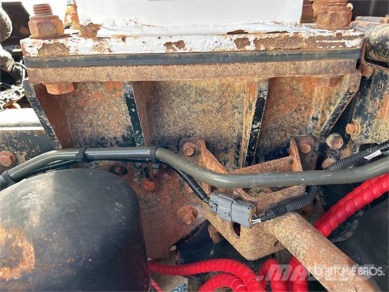 Isuzu FVZ 260-300 6x4 Fuel and Lube Truck Tankwagen
