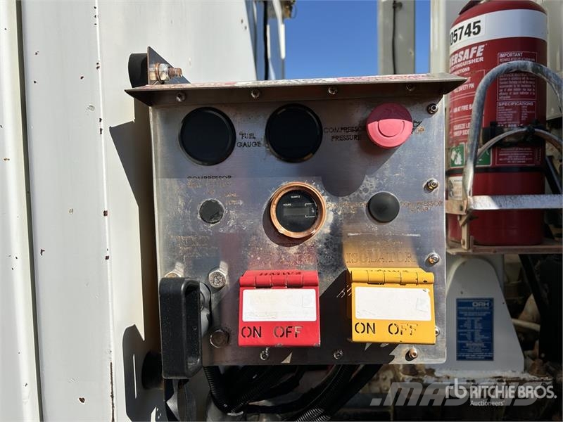 Isuzu FVZ 260-300 6x4 Fuel and Lube Truck Tankwagen