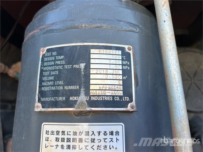 Isuzu FVZ 260-300 6x4 Fuel and Lube Truck Tankwagen