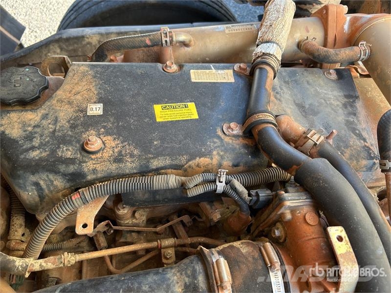 Isuzu FVZ 260-300 6x4 Fuel and Lube Truck Tankwagen