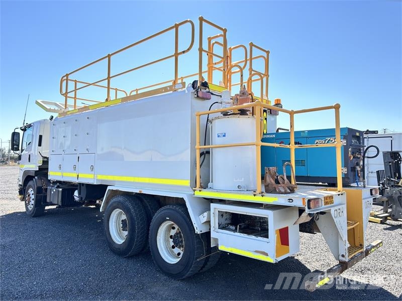 Isuzu FVZ 260-300 6x4 Fuel and Lube Truck Tankwagen