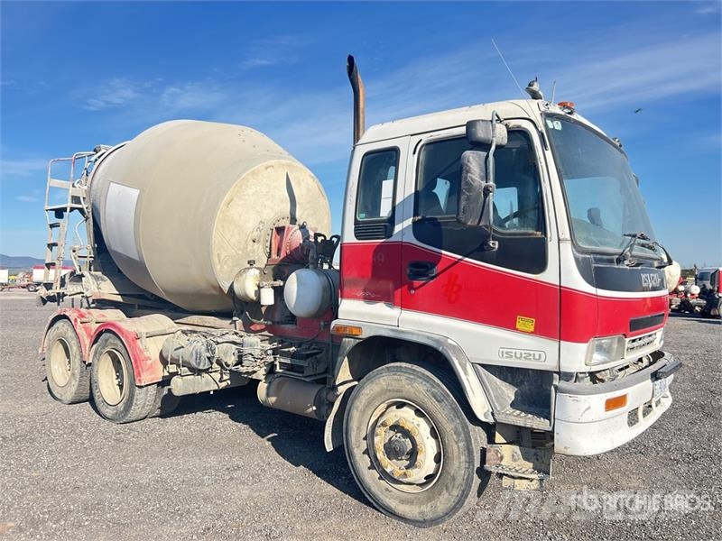 Isuzu FVZ 6x4 Mixer Truck Camiones hormigonera