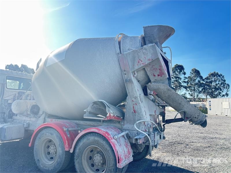 Isuzu FVZ 6x4 Mixer Truck Camiones hormigonera