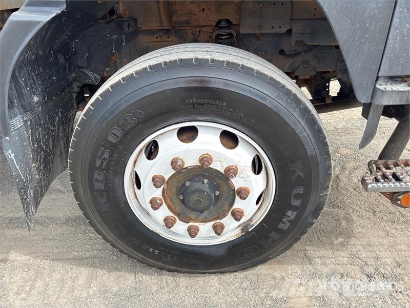 Isuzu FVZ1400 6x2 Van Truck Sanduk kamioni