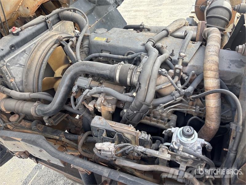 Isuzu FVZ1400 6x2 Van Truck Sanduk kamioni