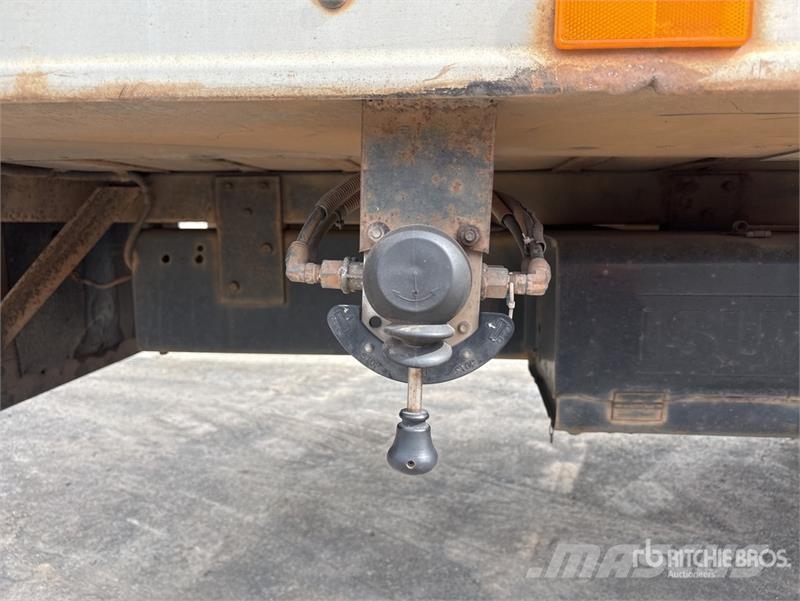 Isuzu FVZ1400 6x2 Van Truck Sanduk kamioni