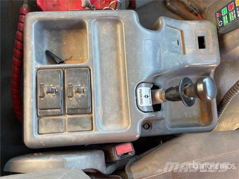 Isuzu FYH 10x4 Fuel and Lube Truck Kamioni cisterne