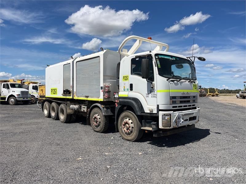 Isuzu FYH 10x4 Fuel and Lube Truck Kamioni cisterne
