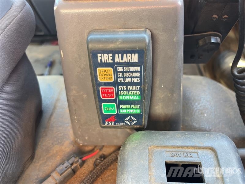 Isuzu FYH 10x4 Fuel and Lube Truck Kamioni cisterne