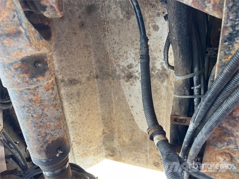 Isuzu FYH 10x4 Fuel and Lube Truck Kamioni cisterne