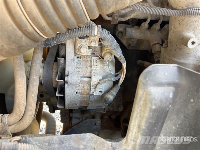 Isuzu FYH 10x4 Fuel and Lube Truck Kamioni cisterne