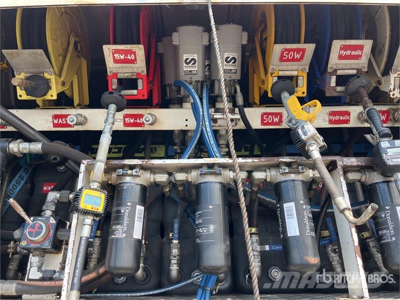 Isuzu FYH 10x4 Fuel and Lube Truck Kamioni cisterne