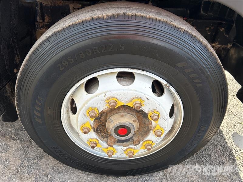 Isuzu Giga CXY 240-460 6x4 T/A Day Cab Truck Tractor Traktorske jedinice