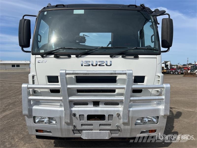 Isuzu Giga CXY 240-460 6x4 T/A Day Cab Truck Tractor Traktorske jedinice