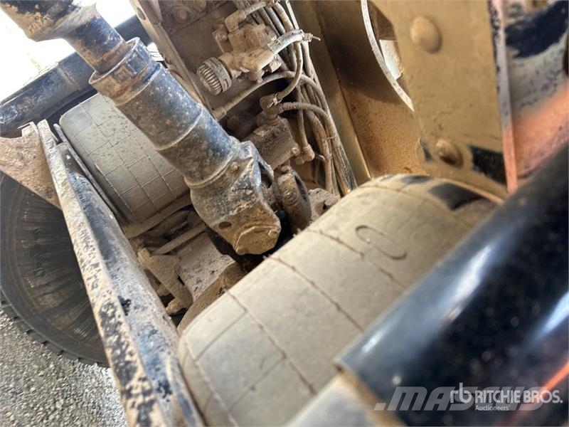 Isuzu Giga CXY 240-460 6x4 T/A Day Cab Truck Tractor Traktorske jedinice