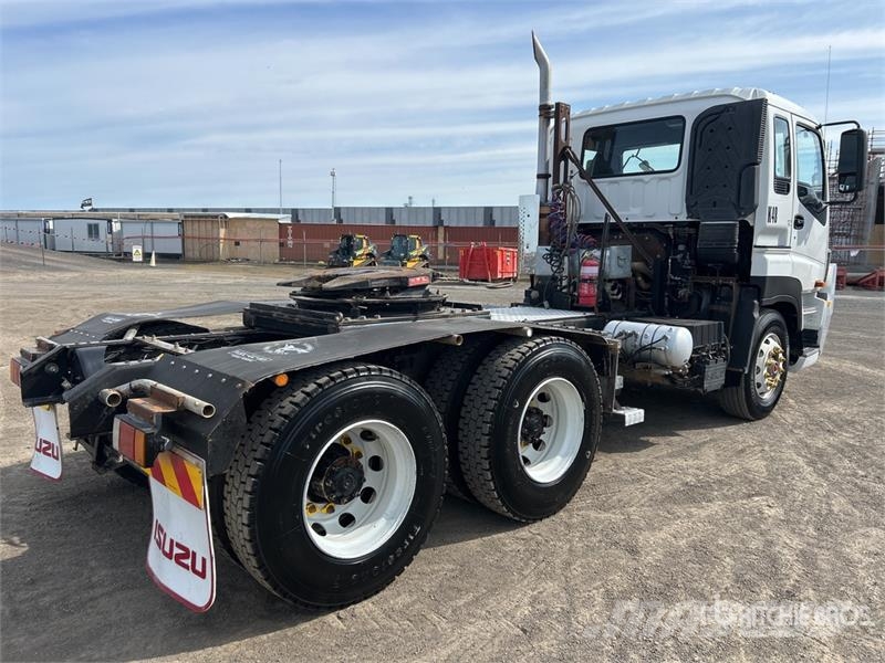 Isuzu Giga CXY 240-460 6x4 T/A Day Cab Truck Tractor Traktorske jedinice