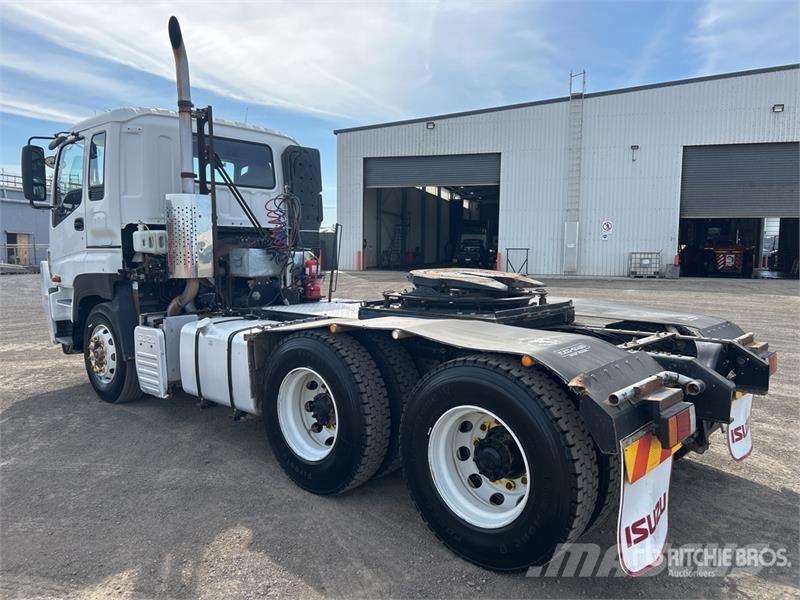 Isuzu Giga CXY 240-460 6x4 T/A Day Cab Truck Tractor Traktorske jedinice